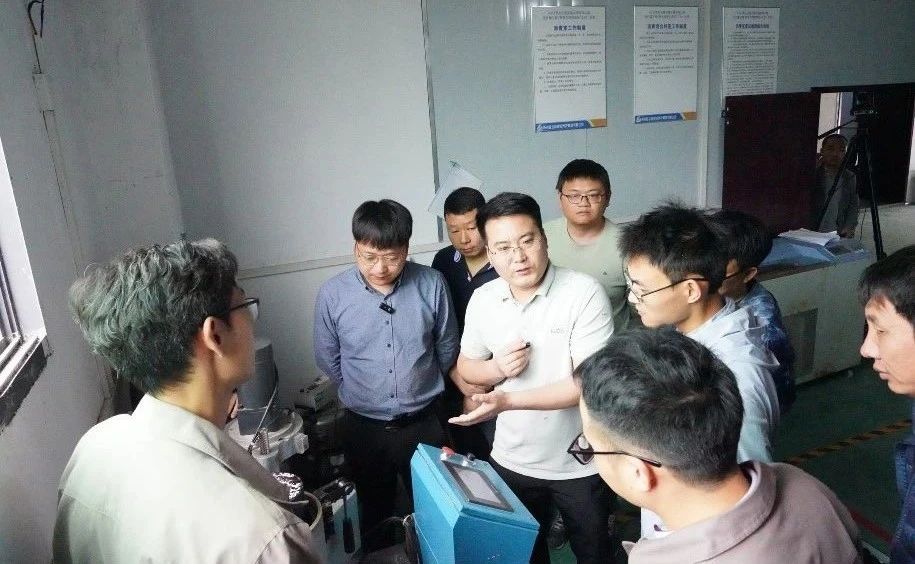 专家实操演示.jpg